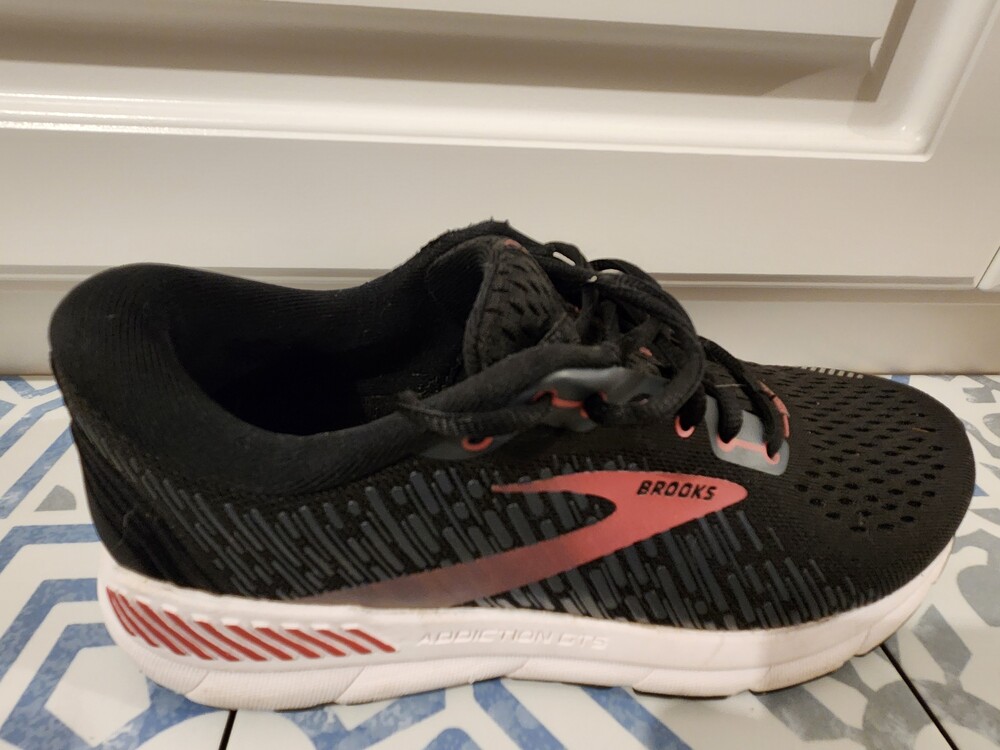 Brooks Addiction GTS 15 Women's Athletic Shoes Black & Pink